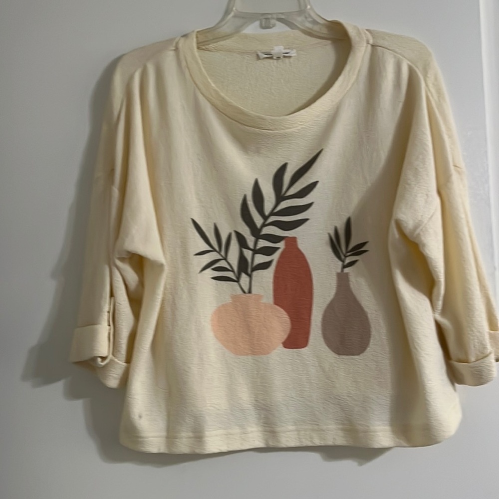 Light sweater with design